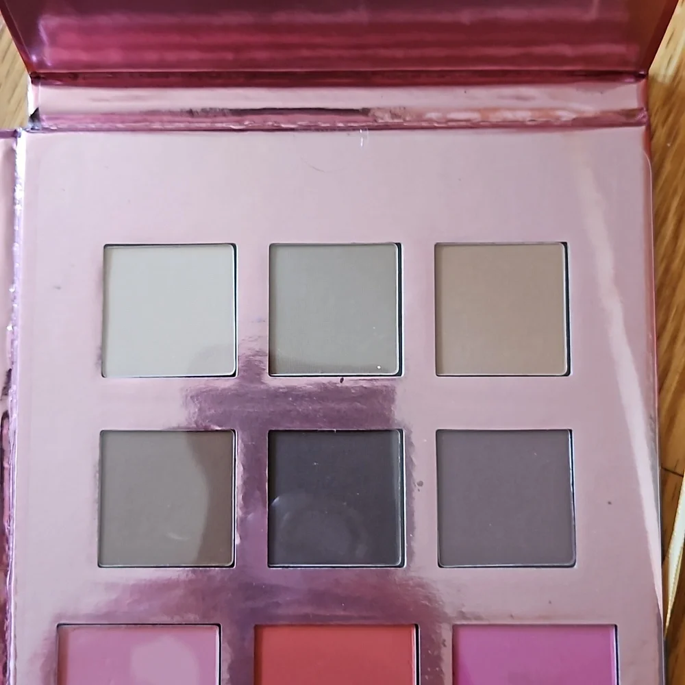 Island Vibes Full-Face Pressed Pigment Palette NWB
